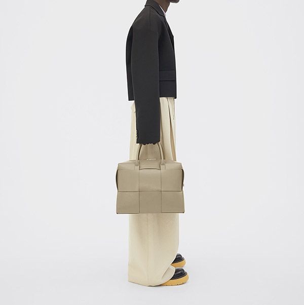 【ボッテガヴェネタ 偽物】イントレチャート ブリーフケース ザアルコ 620633VB1K01229